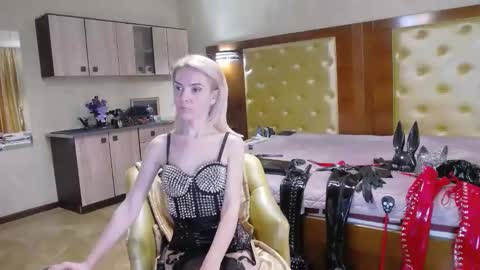 domcaprisse online show from 04/21/26, 11:05