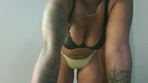 Snapshot of domecesy chatting on 10/15/25, 01:11 Amarie noels online show from 10/15/25, 01:11