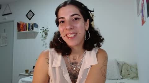 Snapshot of domenica_dos_ouros chatting on 03/31/26, 10:54 sweet domme online show from 03/31/26, 10:54