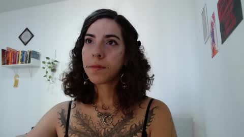 Snapshot of domenica_dos_ouros chatting on 04/11/26, 06:56 sweet domme online show from 04/11/26, 06:56