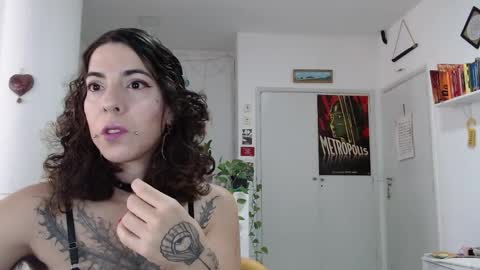 Snapshot of domenica_dos_ouros chatting on 04/19/26, 04:39 sweet domme online show from 04/19/26, 04:39