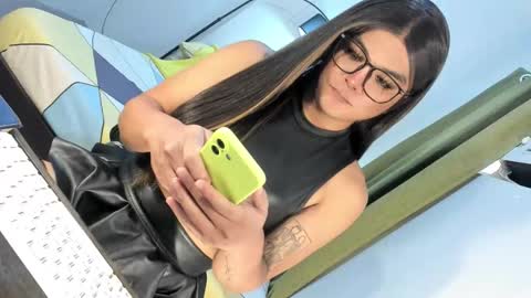 ANGELA online show from 09/19/25, 02:35