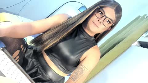 ANGELA online show from 09/24/25, 04:38