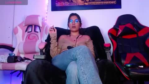 Snapshot of domina_lia chatting on 12/04/24, 04:10 Domina Lia online show from 12/04/24, 04:10
