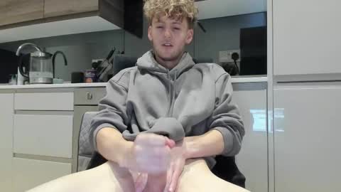 Alex...  online show from 11/18/25, 05:56