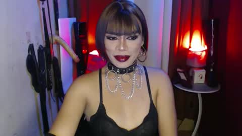 Snapshot of dominantrix_diannaxxx chatting on 09/20/25, 04:46 diana online show from 09/20/25, 04:46