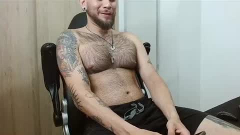 Snapshot of dominantthewolf chatting on 07/01/26, 12:23 Logan - INDEPENDET MODEL online show from 07/01/26, 12:23