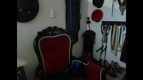 Dom Blue online show from 10/19/25, 08:04