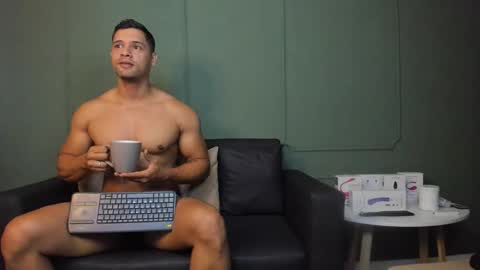 Dominc berry online show from 03/06/26, 12:01