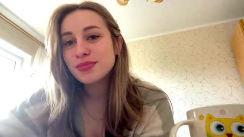 Mia online show from 04/08/26, 08:14