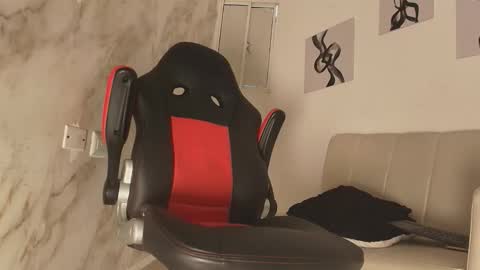 Dominic online show from 02/04/26, 10:36