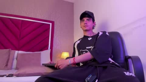 Dominic foox online show from 03/07/26, 03:42