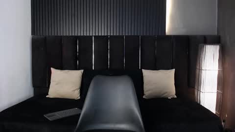 Dominic online show from 09/19/25, 01:40