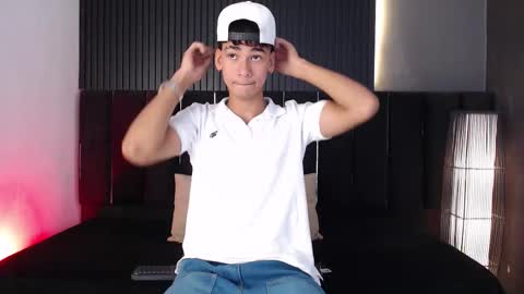 Dominic online show from 12/22/25, 04:53