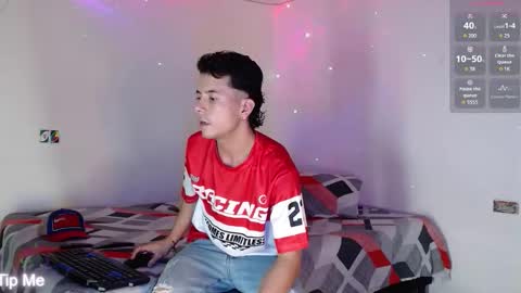 Snapshot of dominic_hanks chatting on 10/07/25, 06:32 DOMINIC AND ANDREW online show from 10/07/25, 06:32