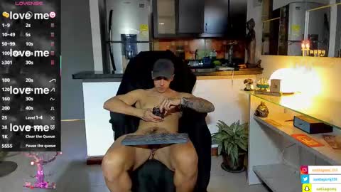 SANTI  independent model online show from 11/02/25, 08:33