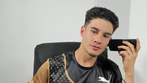 Snapshot of dominic_radccliffe chatting on 05/12/26, 02:19 Your real love online show from 05/12/26, 02:19