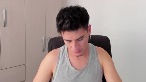 Snapshot of dominic_radccliffe chatting on 05/18/26, 06:25 Your real love online show from 05/18/26, 06:25