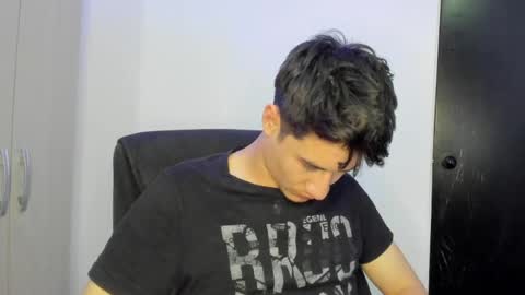 Snapshot of dominic_radccliffe chatting on 05/21/26, 02:51 Your real love online show from 05/21/26, 02:51