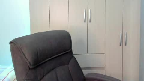 Snapshot of dominic_radccliffe chatting on 05/27/26, 02:19 Your real love online show from 05/27/26, 02:19