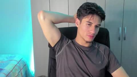 Snapshot of dominic_radccliffe chatting on 05/28/26, 04:54 Your real love online show from 05/28/26, 04:54