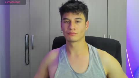 Snapshot of dominic_radccliffe chatting on 07/10/26, 01:43 Your real love online show from 07/10/26, 01:43