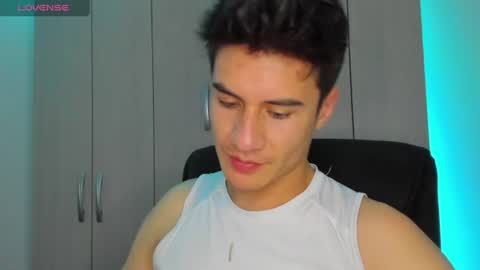 Snapshot of dominic_radccliffe chatting on 07/12/26, 11:07 Your real love online show from 07/12/26, 11:07