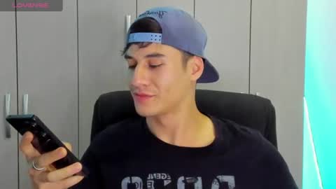Snapshot of dominic_radccliffe chatting on 07/15/26, 01:33 Your real love online show from 07/15/26, 01:33