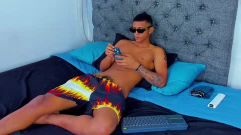 dominic_smith_ online show from 12/02/24, 05:59