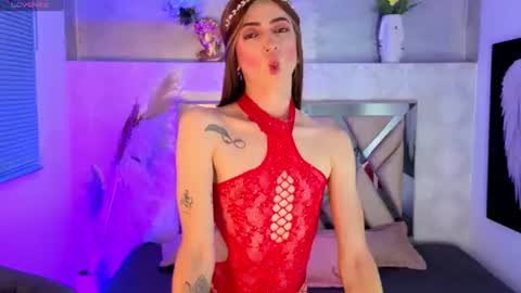 Snapshot of dominic_thailor chatting on 07/15/26, 03:06 Dominic online show from 07/15/26, 03:06