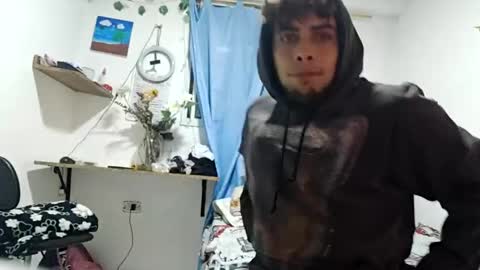 Snapshot of dominic_walls chatting on 01/20/25, 02:01 Felipe online show from 01/20/25, 02:01