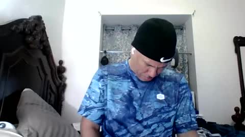 luis online show from 06/11/26, 02:11
