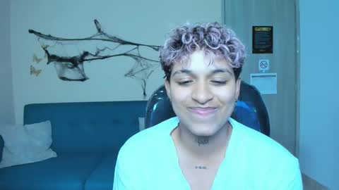 Dominick  online show from 10/31/25, 05:41