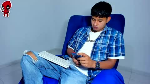 Snapshot of dominick_king chatting on 05/02/26, 01:43 Dominic online show from 05/02/26, 01:43
