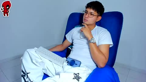 Snapshot of dominick_king chatting on 05/03/26, 12:38 Dominic online show from 05/03/26, 12:38