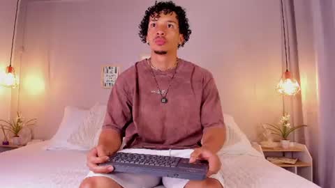 Snapshot of dominik_drake chatting on 06/20/26, 12:41 Dominik Drake online show from 06/20/26, 12:41