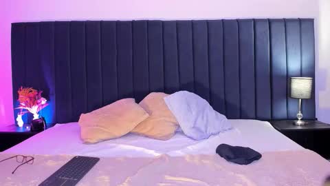 dominik_thompson777 online show from 09/26/25, 02:04