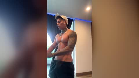 Snapshot of dominiofit chatting on 05/21/26, 12:01 Only fans Ronnie col---InstaRonniecolleman online show from 05/21/26, 12:01