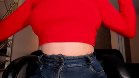 Snapshot of dominiquevega_ chatting on 12/08/24, 05:29 Dominique online show from 12/08/24, 05:29