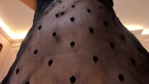 Snapshot of dominiquevega_ chatting on 12/10/24, 04:24 Dominique online show from 12/10/24, 04:24