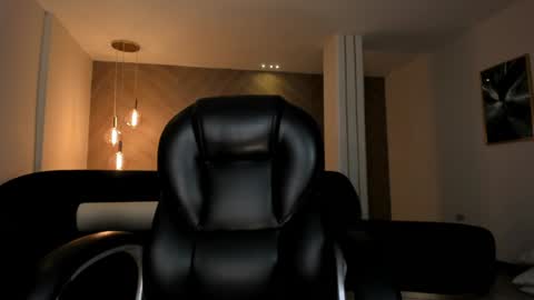 Snapshot of dominiquevega_ chatting on 12/15/24, 05:13 Dominique online show from 12/15/24, 05:13