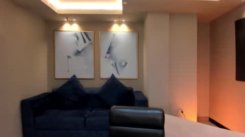 Snapshot of dominiquevega_ chatting on 03/08/25, 04:01 Dominique online show from 03/08/25, 04:01