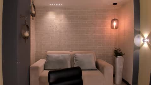 Snapshot of dominiquevega_ chatting on 01/10/26, 09:41 Dominique online show from 01/10/26, 09:41