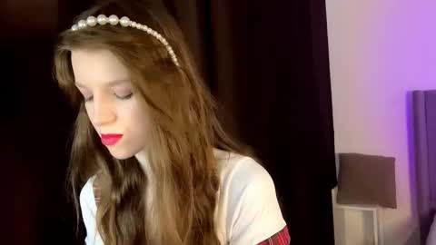 Kira online show from 03/08/26, 08:23