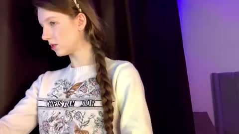 Kira online show from 03/12/26, 10:27