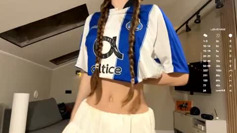 Snapshot of domitilabarrus chatting on 06/12/26, 07:46 Kira online show from 06/12/26, 07:46