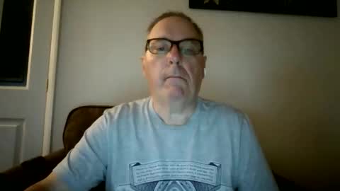Snapshot of domjolly08 chatting on 09/16/25, 09:16 David uk online show from 09/16/25, 09:16