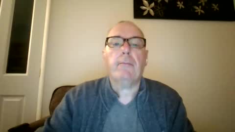 Snapshot of domjolly08 chatting on 09/23/25, 09:40 David uk online show from 09/23/25, 09:40