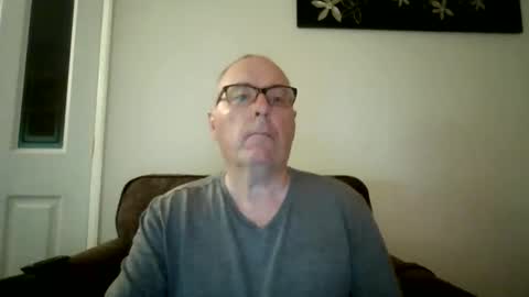 Snapshot of domjolly08 chatting on 09/26/25, 08:46 David uk online show from 09/26/25, 08:46