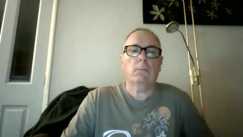 Snapshot of domjolly08 chatting on 10/25/25, 09:42 David uk online show from 10/25/25, 09:42